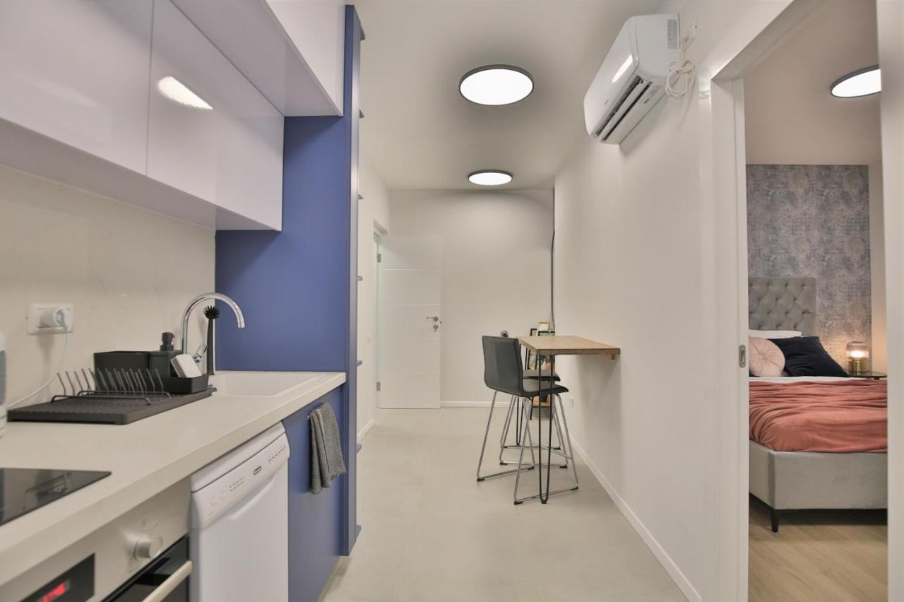 Cozy And Stylish 1-Bedroom Apartment Netanya Esterno foto