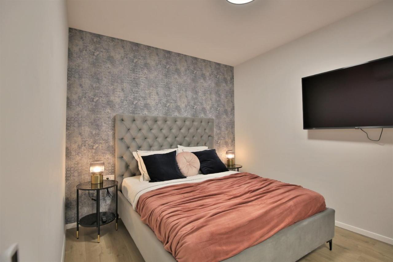 Cozy And Stylish 1-Bedroom Apartment Netanya Esterno foto
