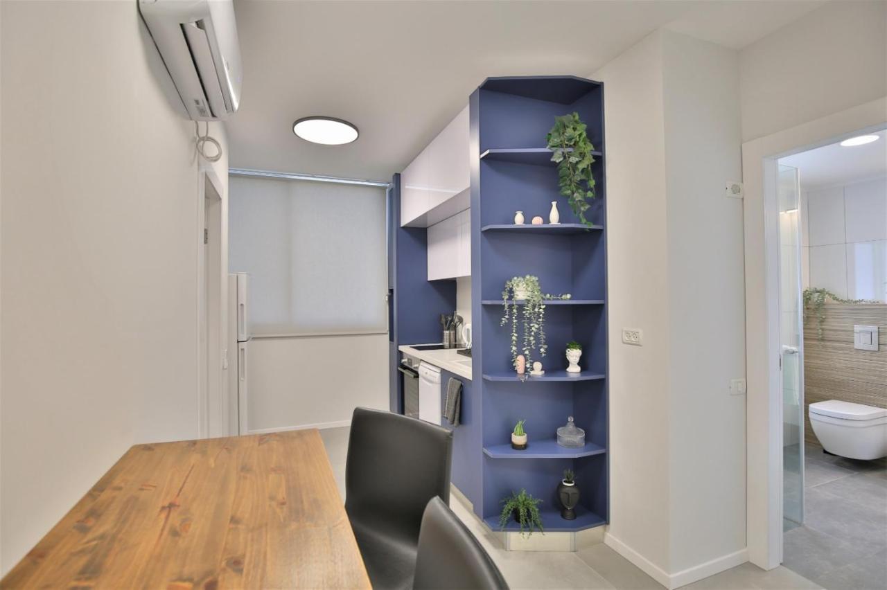 Cozy And Stylish 1-Bedroom Apartment Netanya Esterno foto