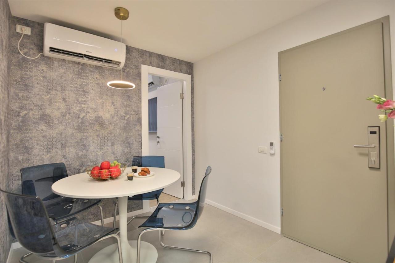 Cozy And Stylish 1-Bedroom Apartment Netanya Esterno foto