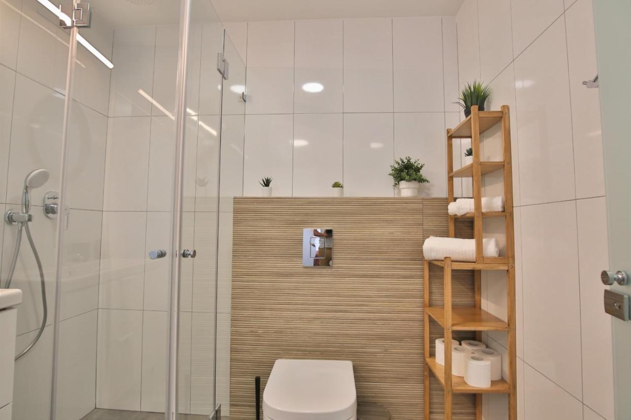 Cozy And Stylish 1-Bedroom Apartment Netanya Esterno foto
