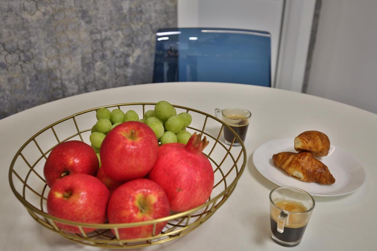 Cozy And Stylish 1-Bedroom Apartment Netanya Esterno foto